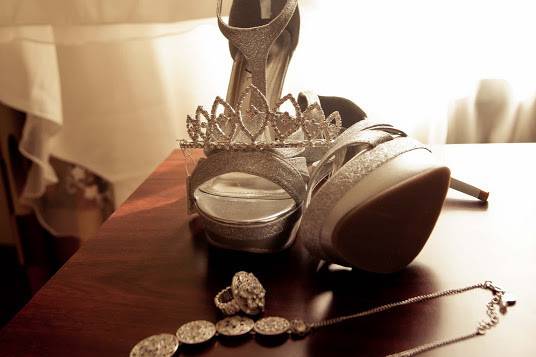 Bridal shoes and accesories