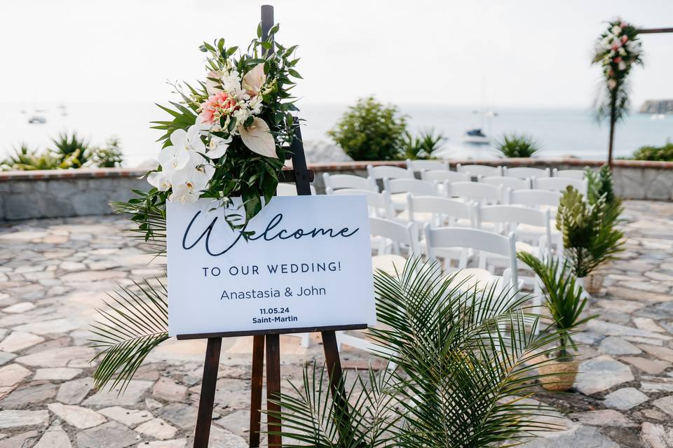 Tripical wedding set up