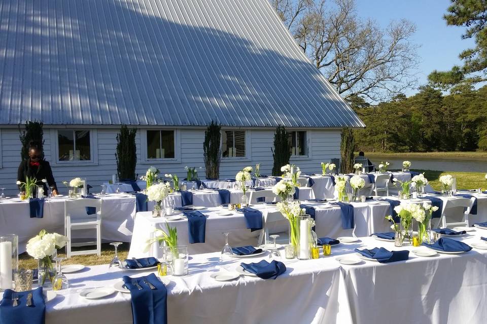 Sunny outdoor ceremony