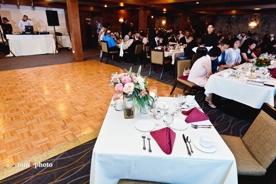 Dance Floor & Sweethear Table