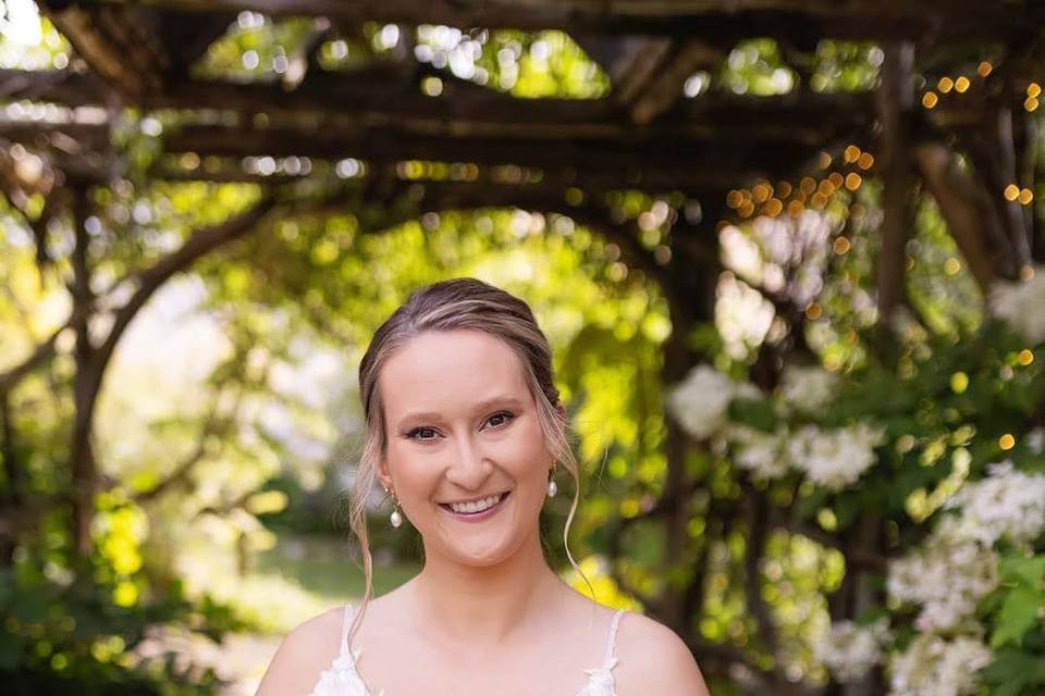 White daisy wedding bouquet