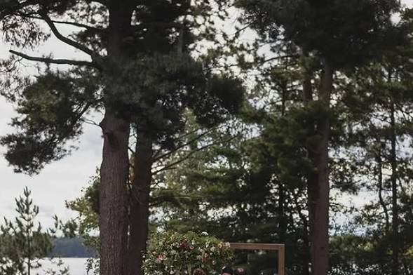 Outdoor ceremony in Eagle Rive