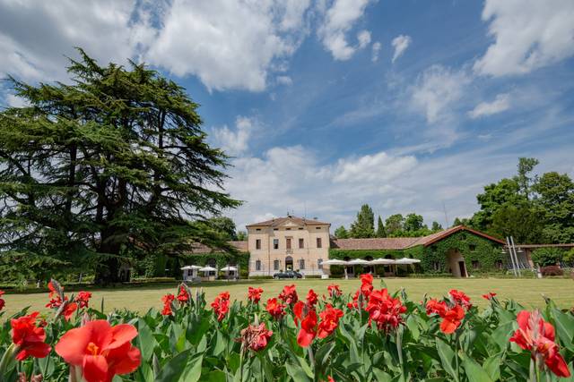 VILLA TACCHI DI QUINTO