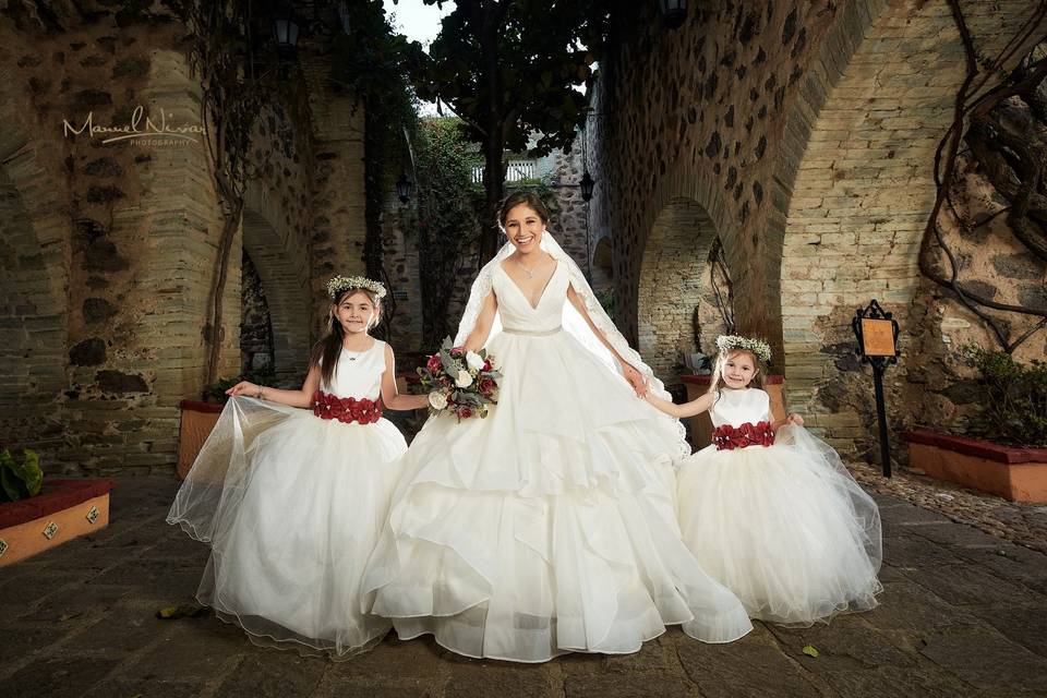 Bride and flower girls - Nivar Photography & Film