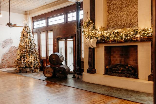 Fireplace Christmas Decor