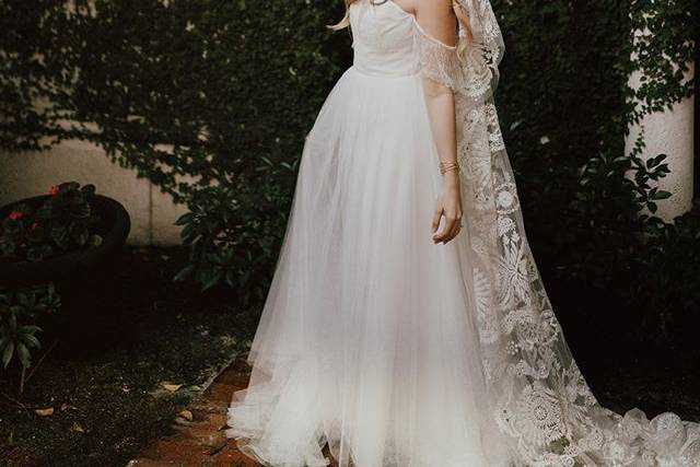 Luxury Wedding Dresses - Orlando's Bridal Shop - Bridal Gallery