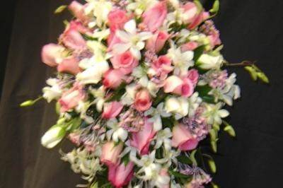 LARGE CASCADE-PINK & WHITE ROSESWHITE DENDROBIUM ORCHIDS