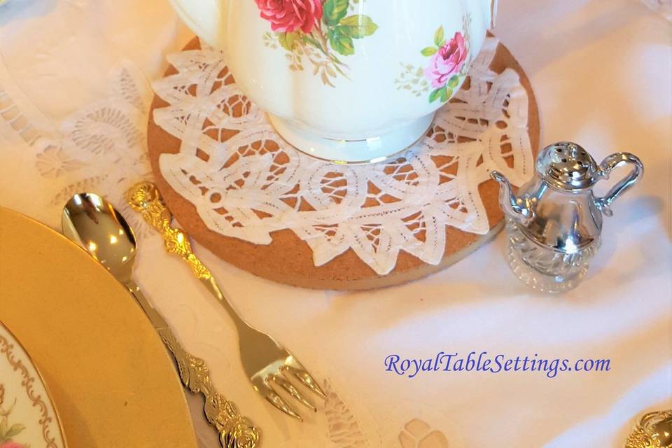 We provides a wide selection of unique and one-of-a-kind rentals of tea cup sets, cake stands, platters and more!
