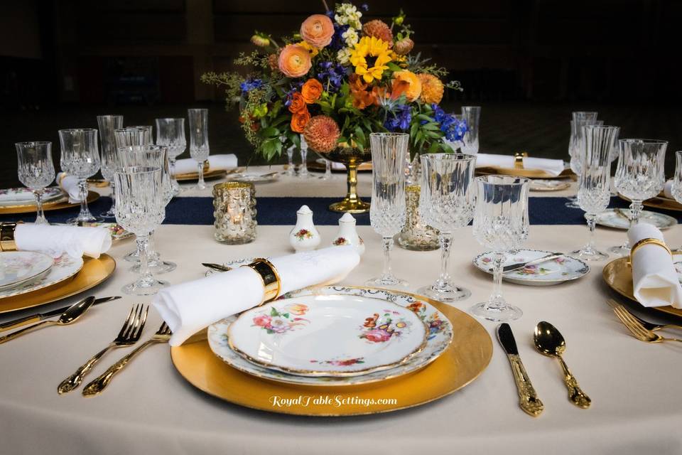 royal table setting