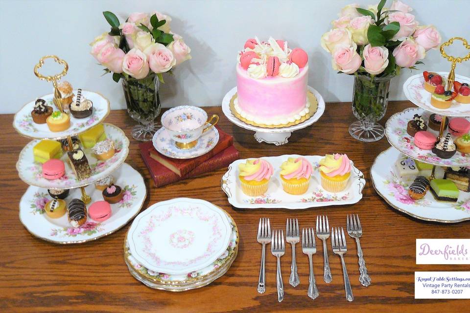 Elegant 3-Tier Cake Stands