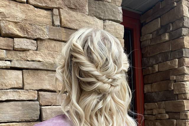 SOFT TWISTED HALF UP HALF DOWN