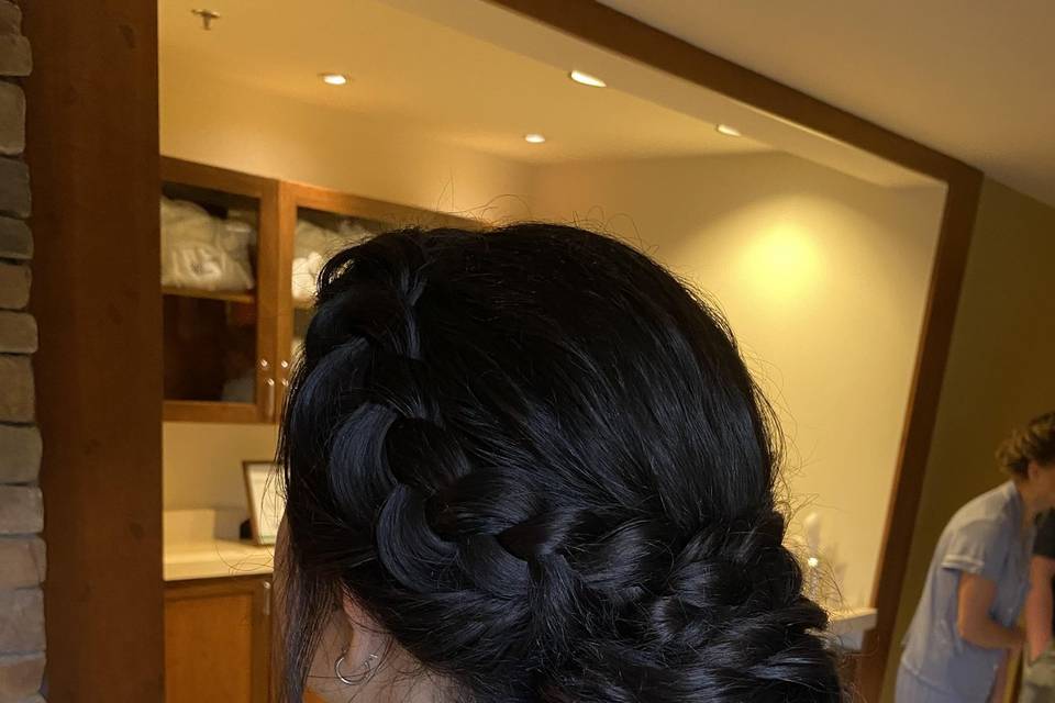 BRAIDED TWISTED UPDO