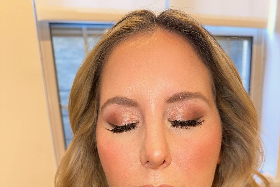 Glowy Bronze Look