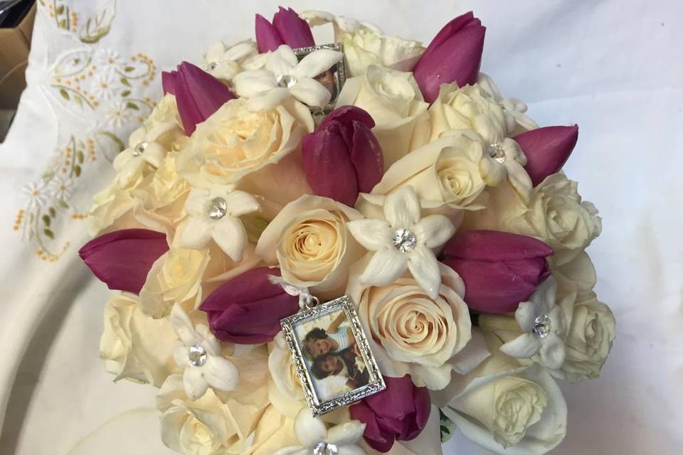 Bouquet with customized photo