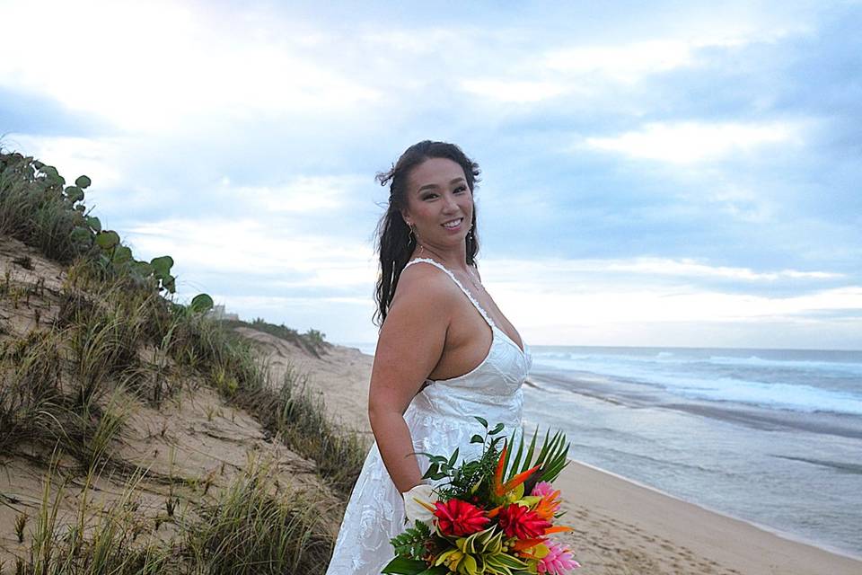 Rocking her tropical bouquet!