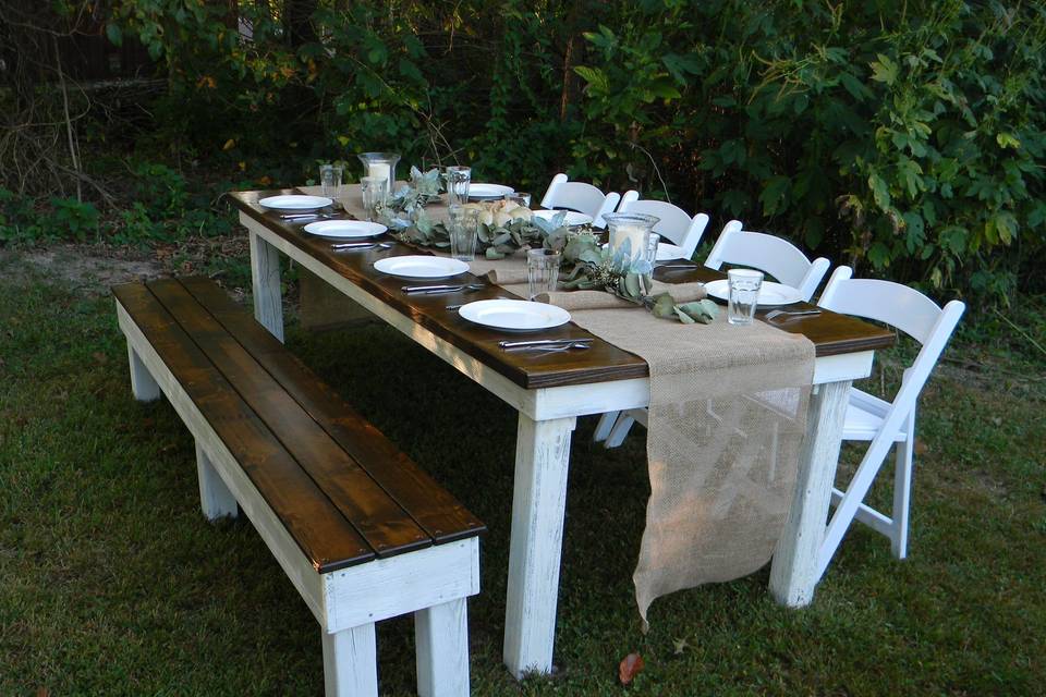 Tranquil outdoor wedding banquet