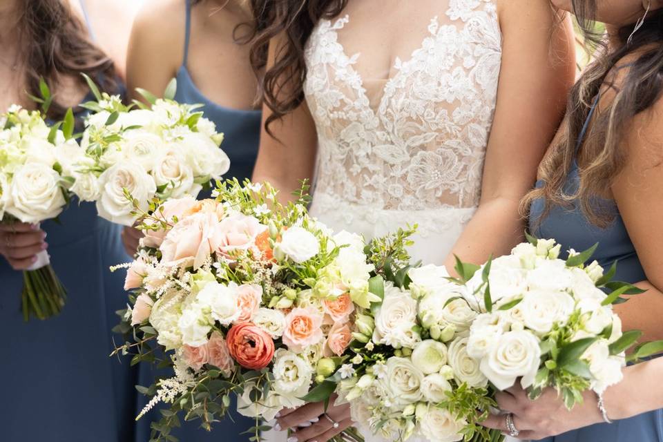 Bridal&bridesmaids bouquets