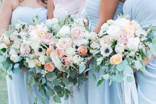 Bride and bridesmaids' bouquets