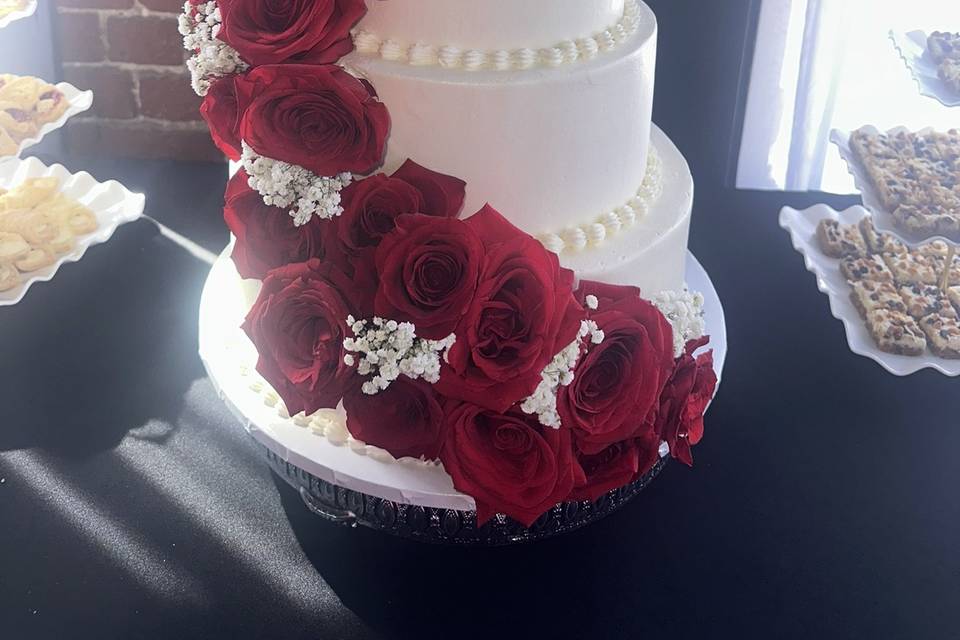 4 tier cascade of roses
