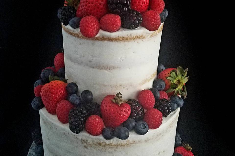 Distressed 2 tier fresh berry