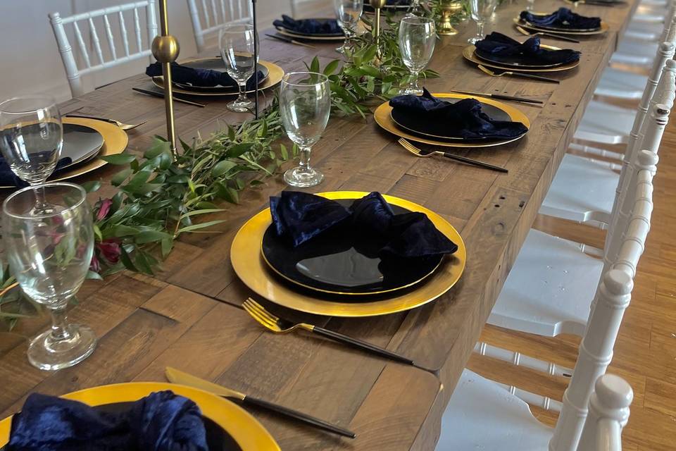 Farmhouse table
