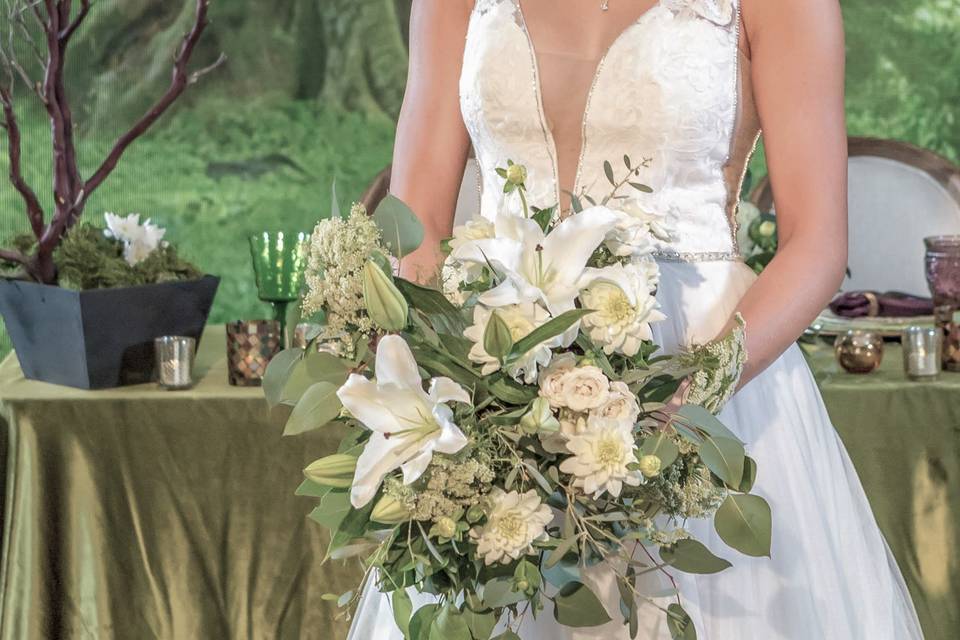 White and assorted foliage