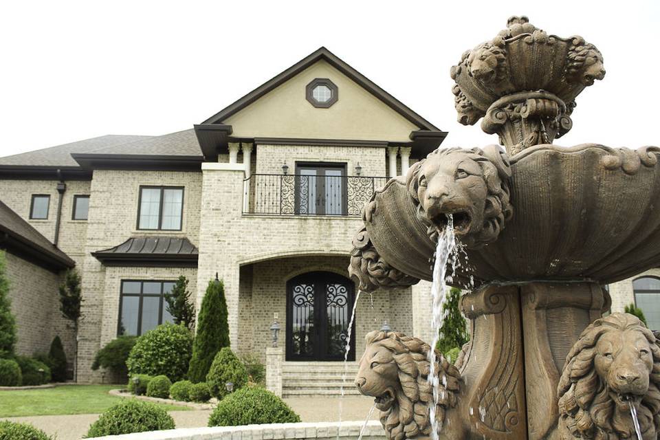 Fountain in front of the venue