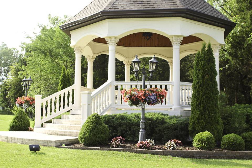 Gazebo's front