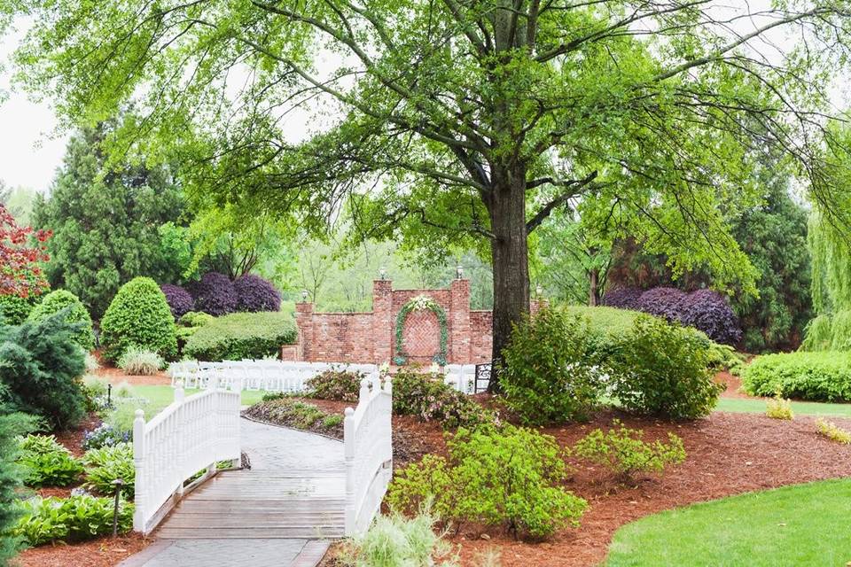 Garden area and grounds