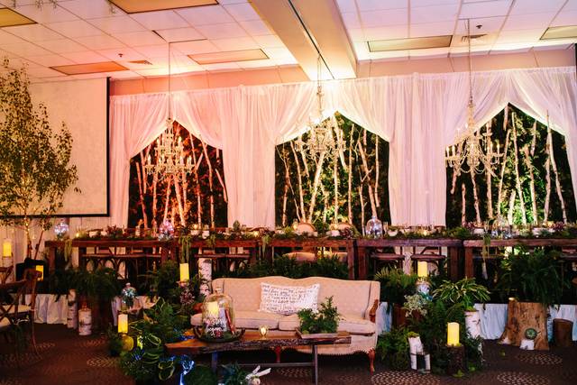 DoubleTree by Hilton Bloomington