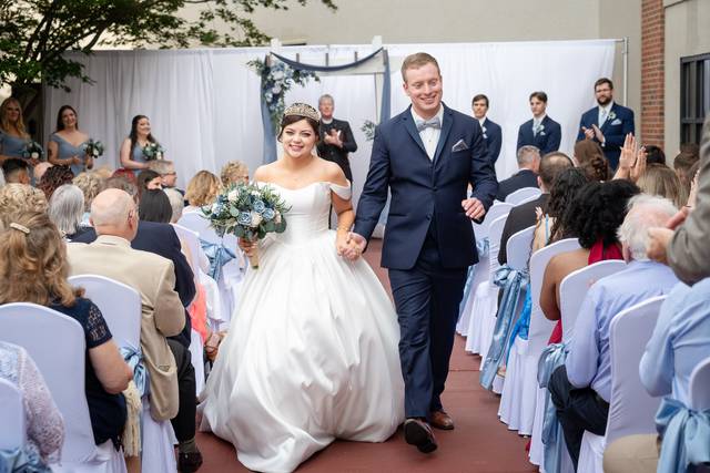 Outdoor Courtyard Ceremony