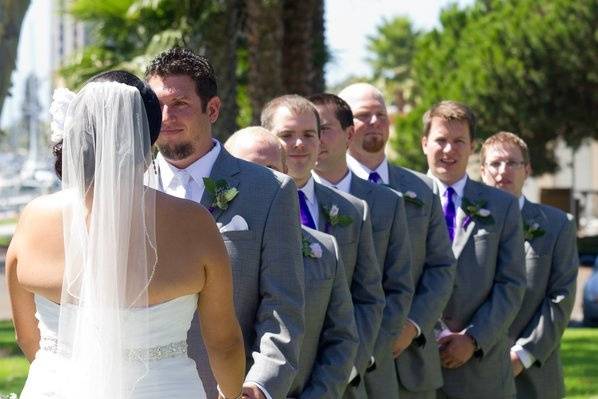 Couple with their groomsmen