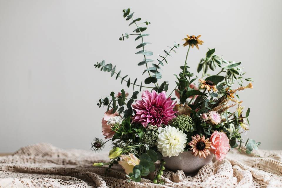 Soft toned centerpiece