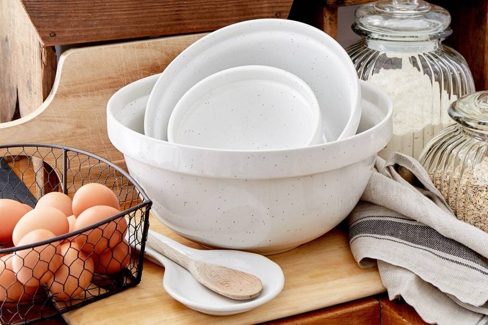 Stoneware bakeware