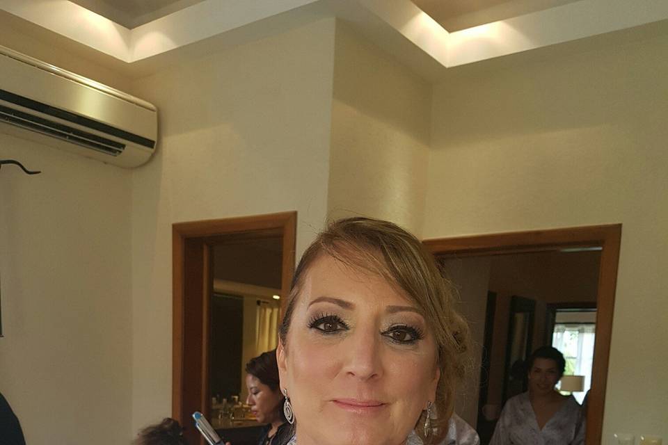 Antigua make up