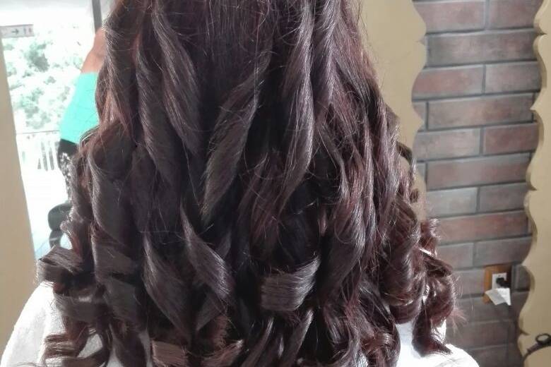 simple hairstyle