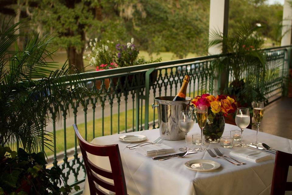 Outdoor table set-up