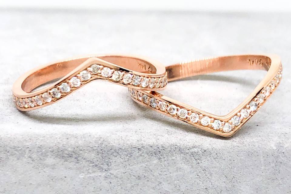 Rose Gold Diamond Contour Band