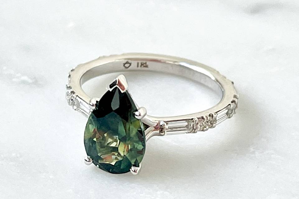 Green Parti Sapphire Ring