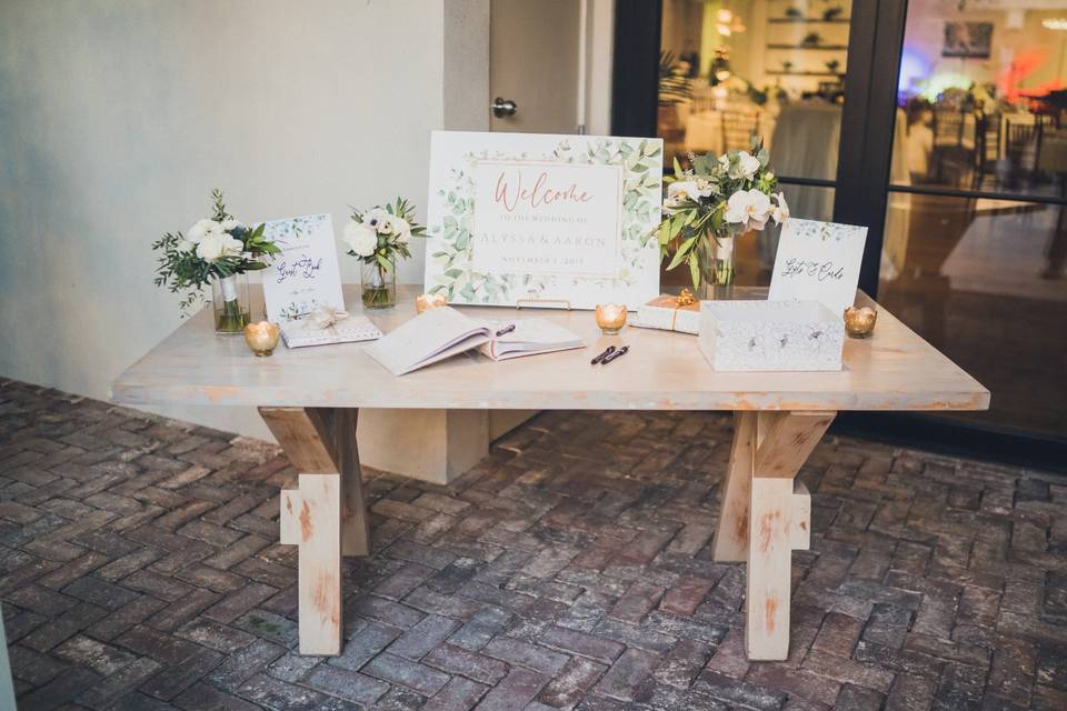 Tablescape