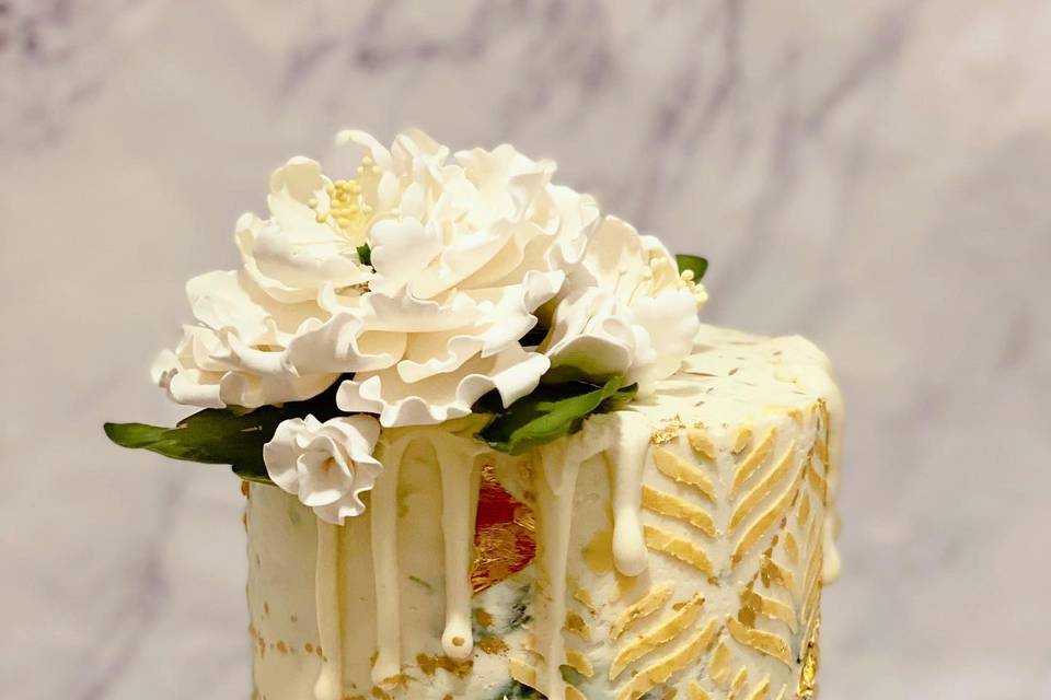 Marbled buttercream with gold