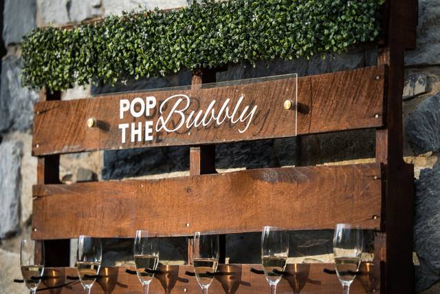 Pop The Bubbly Wall