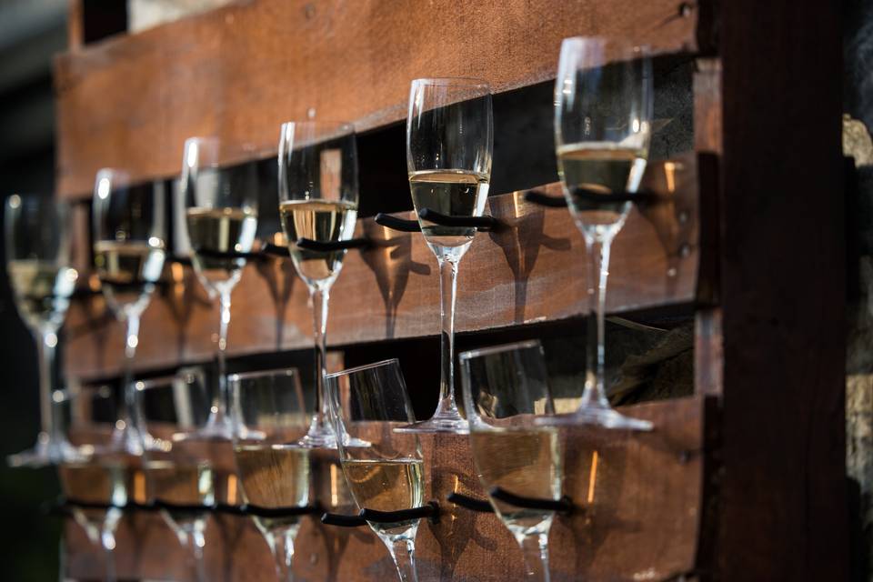 Pop The Bubbly Wall