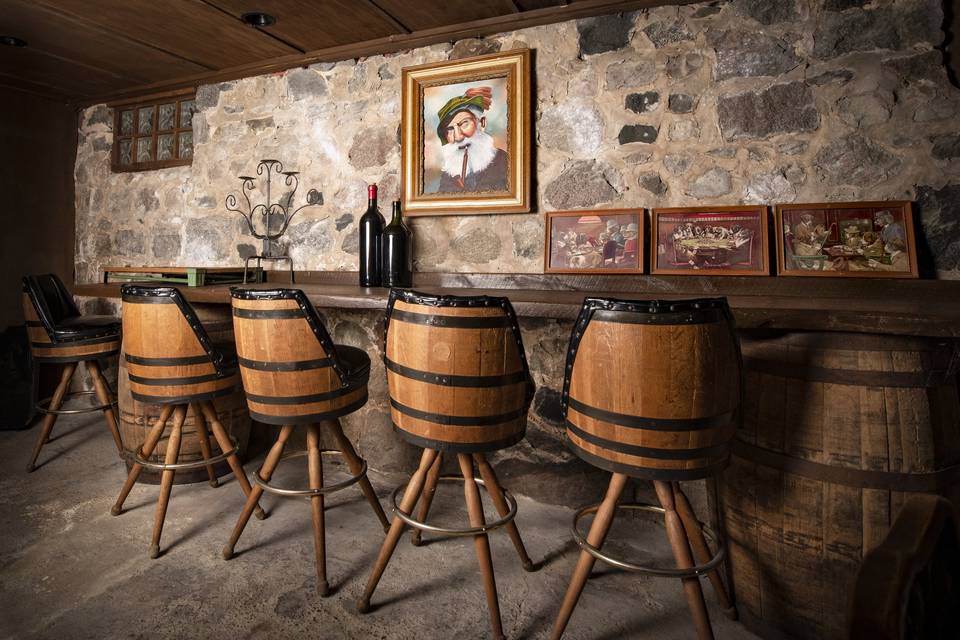 Inisfree Wine Cellar/Pub