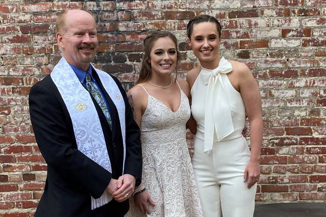 Another happy couple