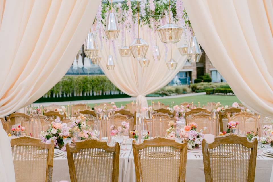 Al Fresco dining by the ocean