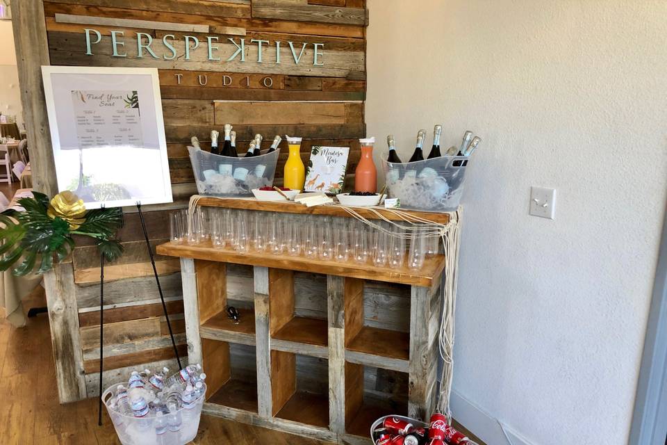 Entry with movable bar