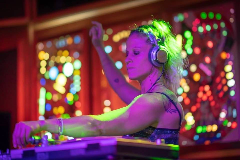 Dance floor - DJ Mandy Mac