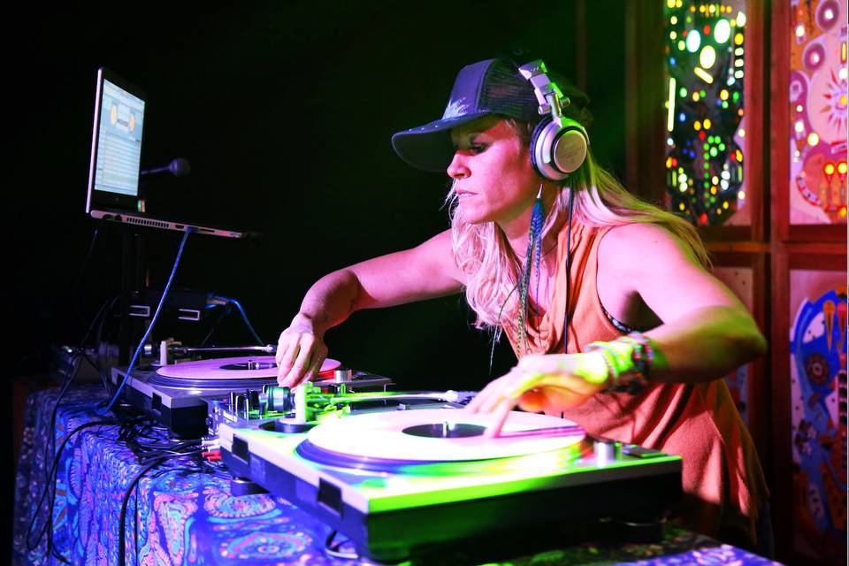 Mix - DJ Mandy Mac