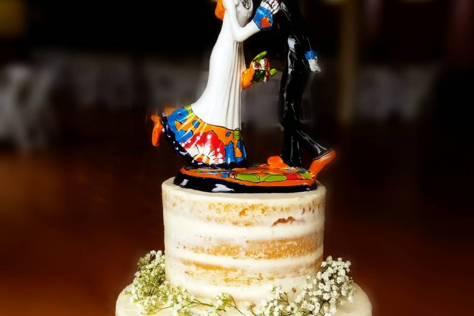 Almond amaretto wedding cake